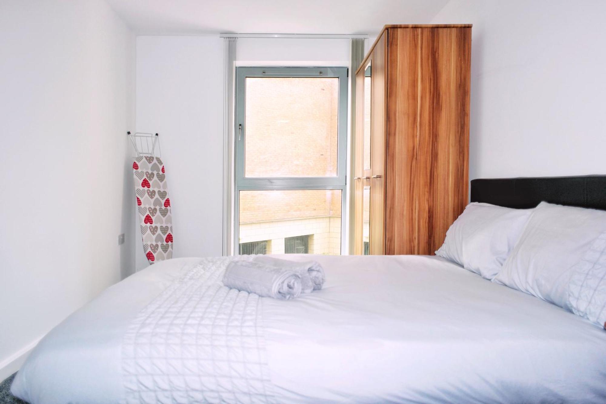 2 Bed Ensuite With Balcony And Free Onsite Secure Parking Манчестер Екстер'єр фото